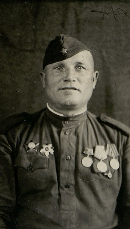 Фотография: Старший сержант Георгий Николаевич Голанцев, ветеран дивизии