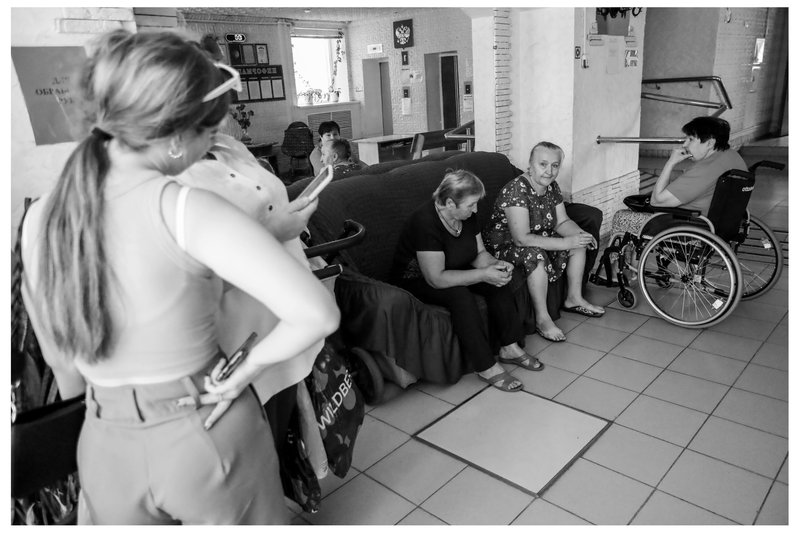 Medics from the Kursk Regional Clinical Hospital are conducting outreach examinations of refugees from border areas at temporary accommodation sites in the region.