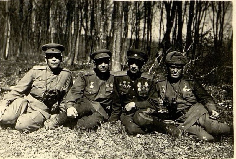 Image: The leaders of the Dnieper battles: Major General Ladygin, colonels: Dotsenko, Bondarenko, Shabanov