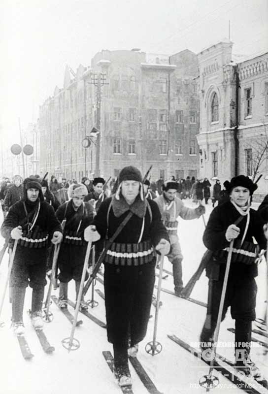 Vsevobuch fighters-skiers on parade in the city of Chkalov