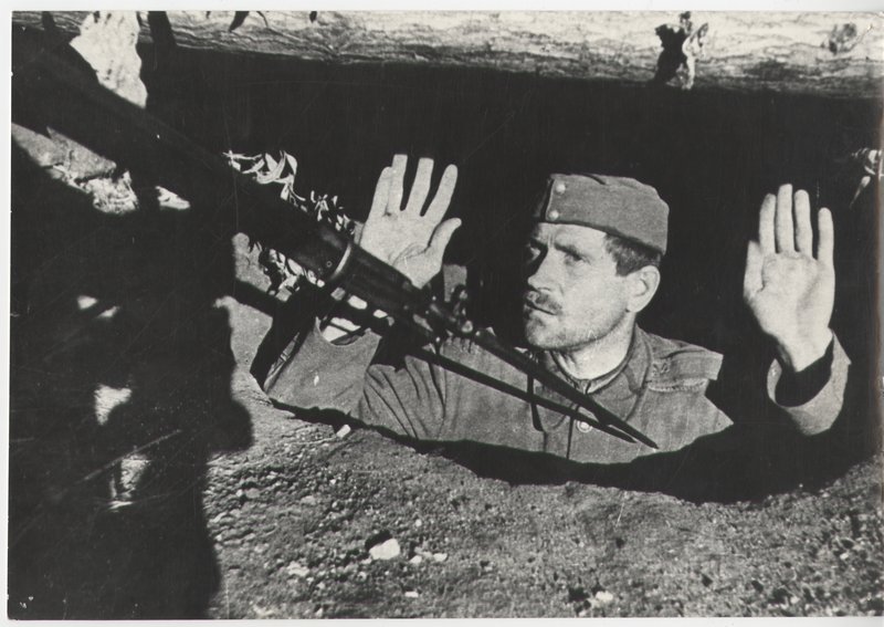 "A German soldier surrendering, Crimea direction (?)"