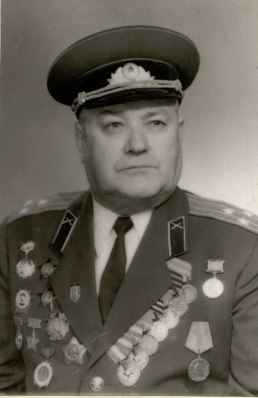 Фотография: Командир батареи гвардии полковник Козыренко Н.В.