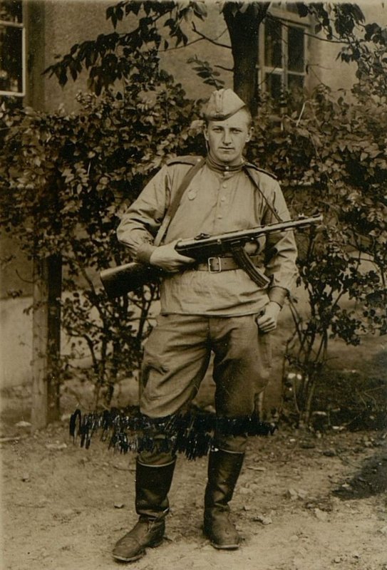 Фотография: Гвардии рядовой Ладягин