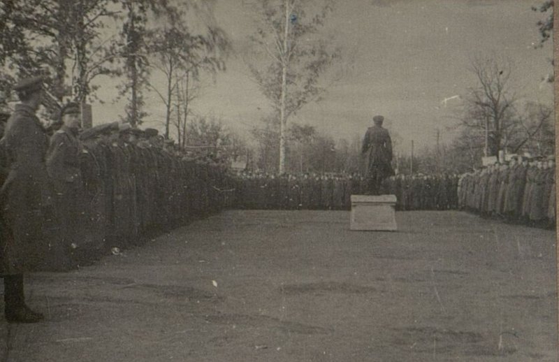 Фотография: Митинг в честь освобождения г. Полтавы