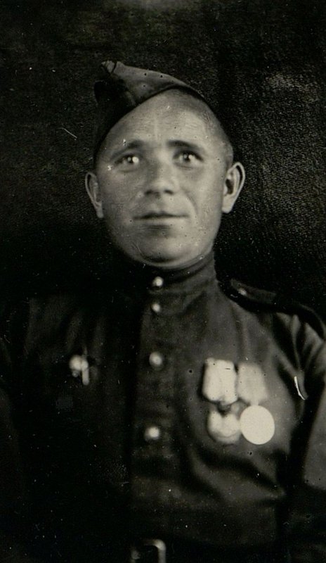 Фотография: Младший сержант Зинор Загидуллин, кандидат в члены ВКП/б/