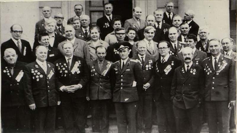 Image: Veterans of the regiment at a meeting at the club of the steel rolling plant. On the day of the 30th victory