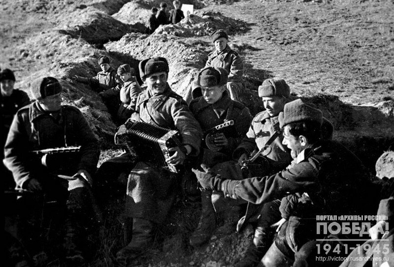 В часы досуга на передовой линии