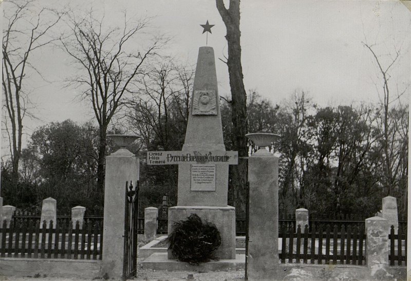 Image: The village of Sabad-Batyan. Military cemetery