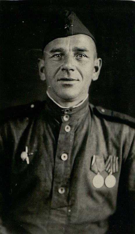 Фотография: Старший сержант Иван Семенович Кузьмичев, ветеран дивизии