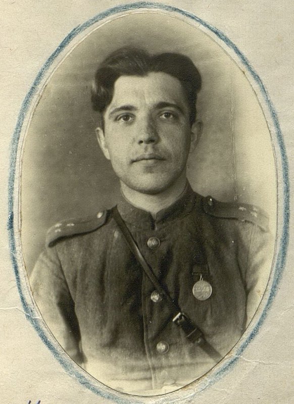 Фотография: Командир 3-го стрелкового батальона старший лейтенант Балов
