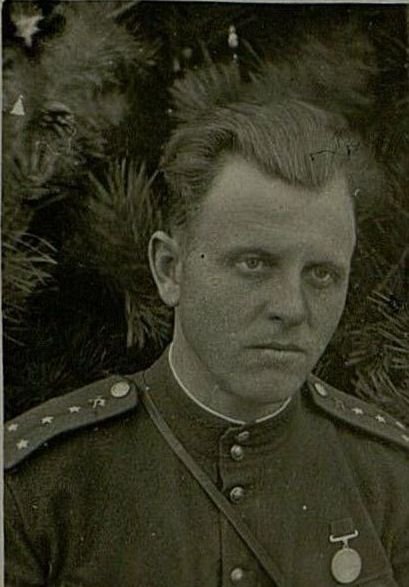 Фотография: Капитан Талыков А.Д. Заместитель командира роты по политчасти