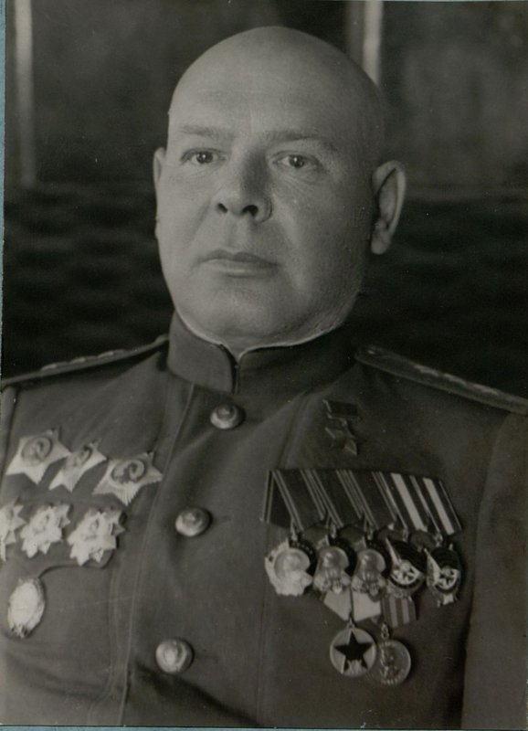 Фотография: Командующий войсками 13 армии Герой Советского Союза генерал-полковник Пухов Н.П.