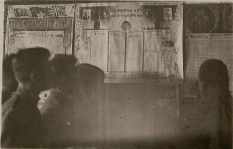 Image: The wall newspaper "Svyazist" of the communication company is the best in the regiment. In the photo in the meeting room at "Svyazist" wall newspaper