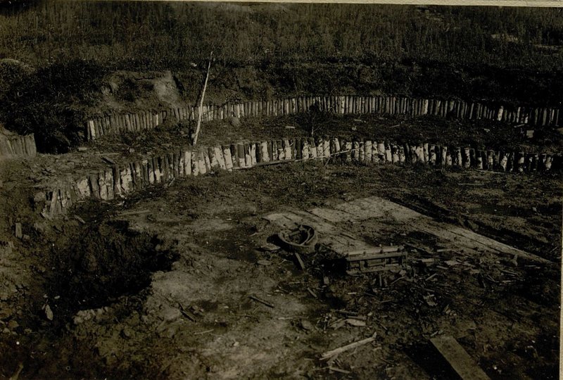 Фотография: Прямые попадания 152-мм снарядов на огневые позиции немцев