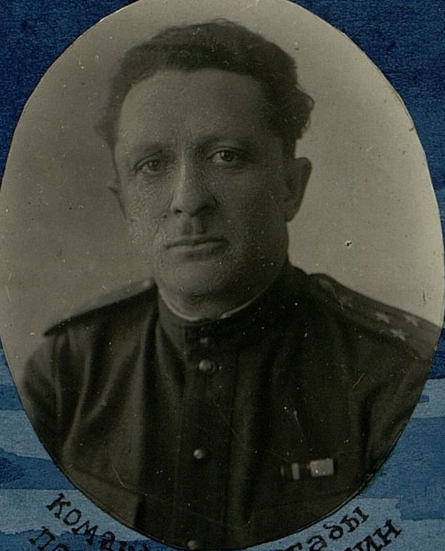 Фотография: Командир бригады полковник Галынин