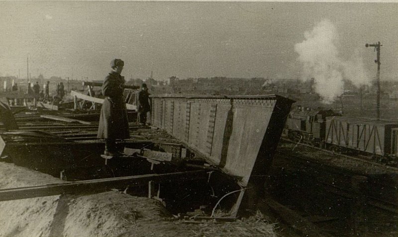 Фотография: Деформация фермы (вид со стороны Львов-Главный)
