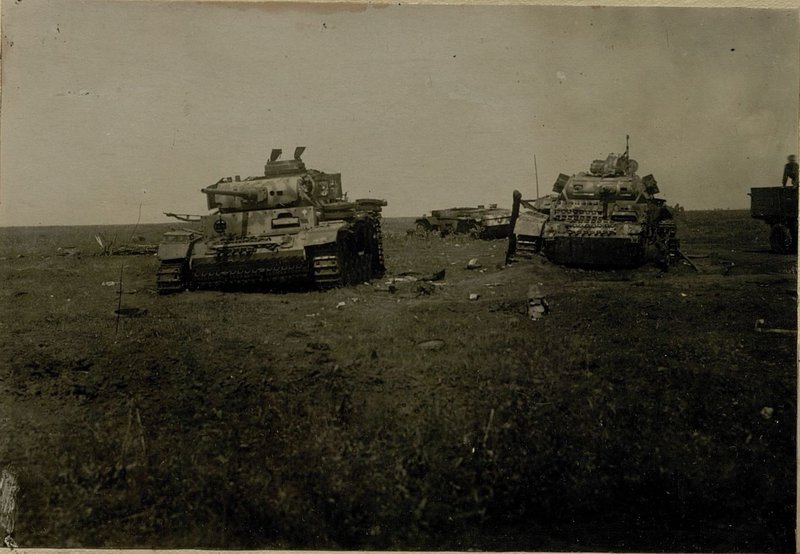 Image: Padded to the height. 257.1 fire 6 batteries 642 cannon artillery regiment and 4 batteries 540 light artillery regiment
