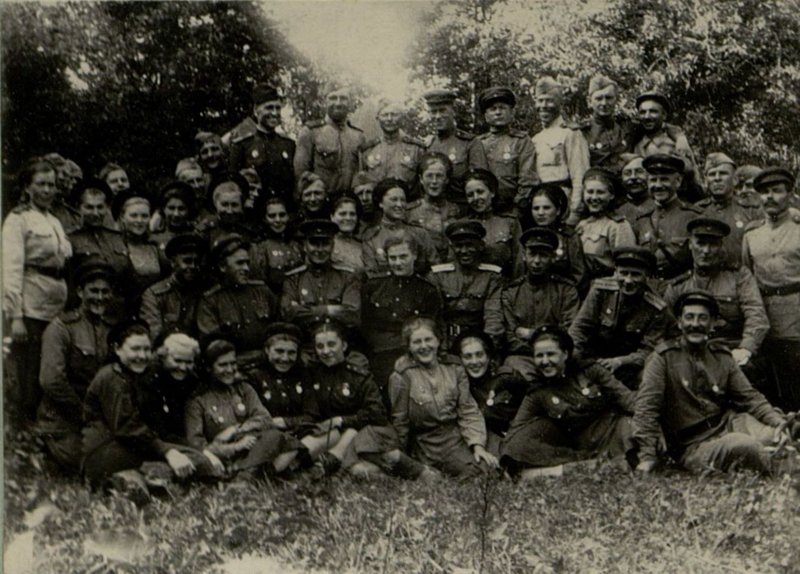 Фотография: Группа личного состава госпиталя