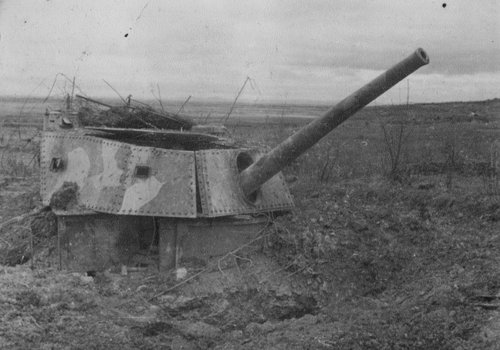Уничтоженная советскими войсками японская 150-мм бронебашенная установка в Хутоусском Ур.