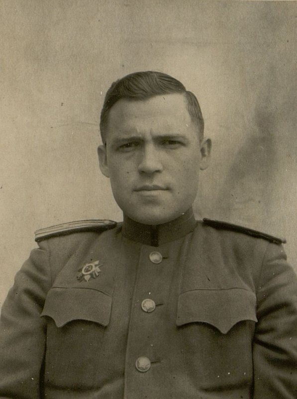 Фотография: Командир 16 отдельного саперного батальона 54 стрелковой дивизии Майор Землянский