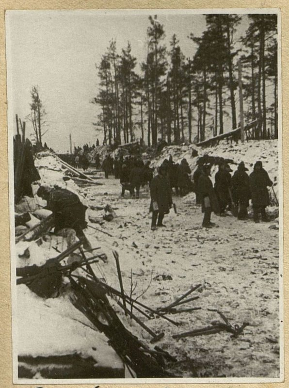 Image: Development of a cut on the approach of the left bank