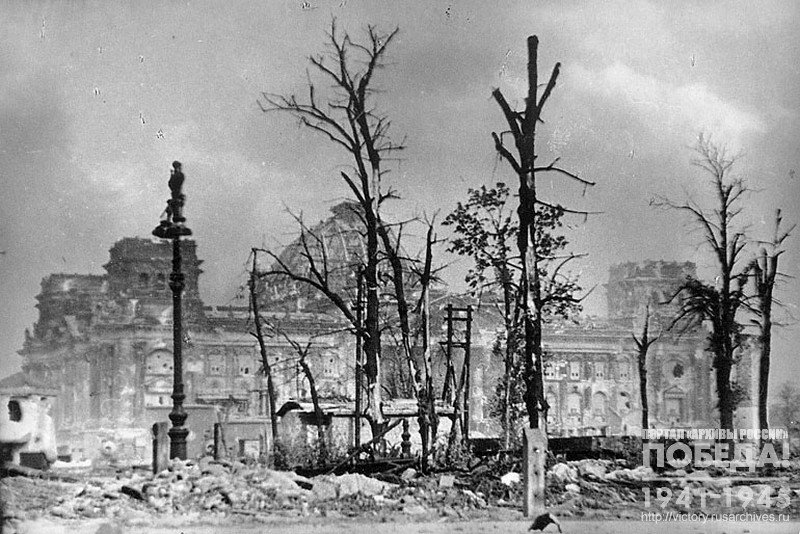 View of burning  Reichstag