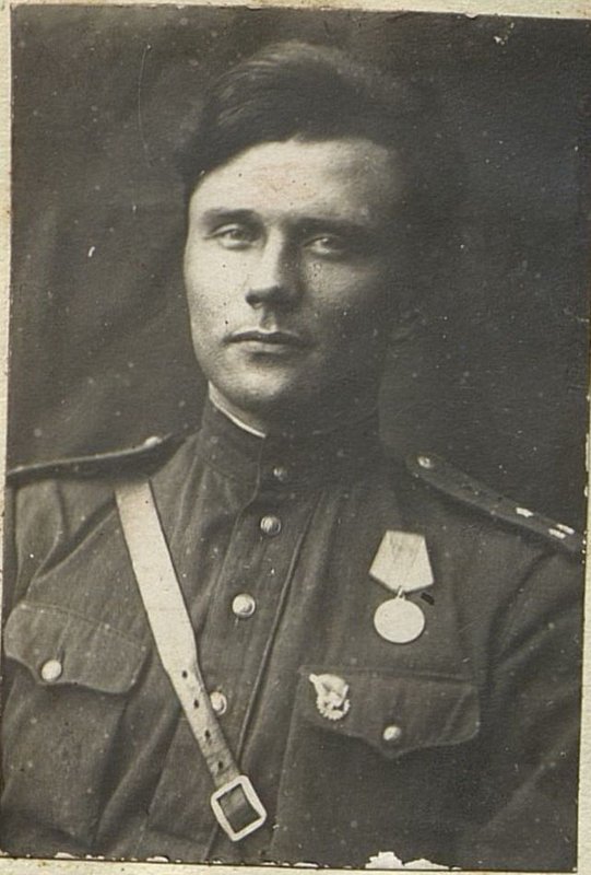 Image: Chief of Ammunition Senior Technician-Lieutenant Barbash