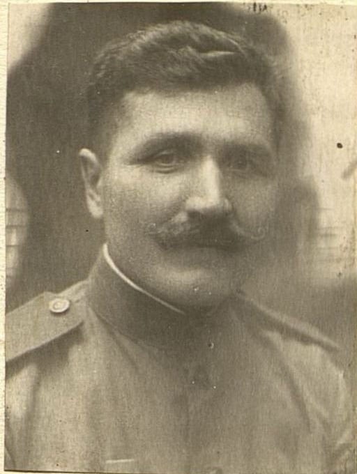 Фотография: Боец-санитар Тюрганов, вынесший с поля боя раненых