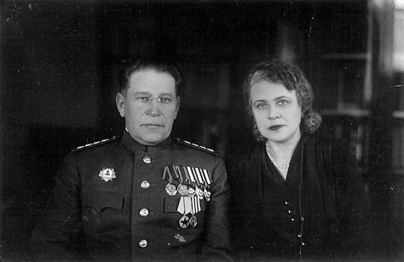 Commander-in-chief of the 2nd Far Eastern Front, General of Army M. Purkaev with his wife