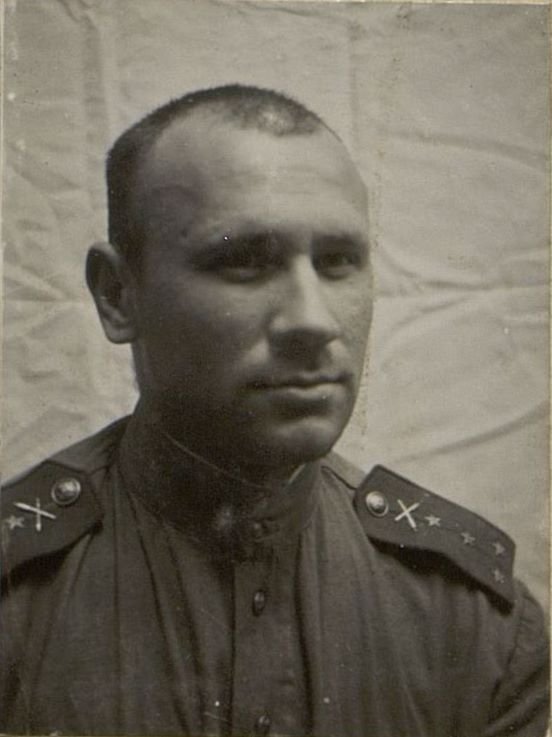 Image: Captain Ivanov is the commander of the 4th battery, now the commander of the 1st battalion. In battles with the German invaders, he showed courage, courage and skillfully led the battery fire
