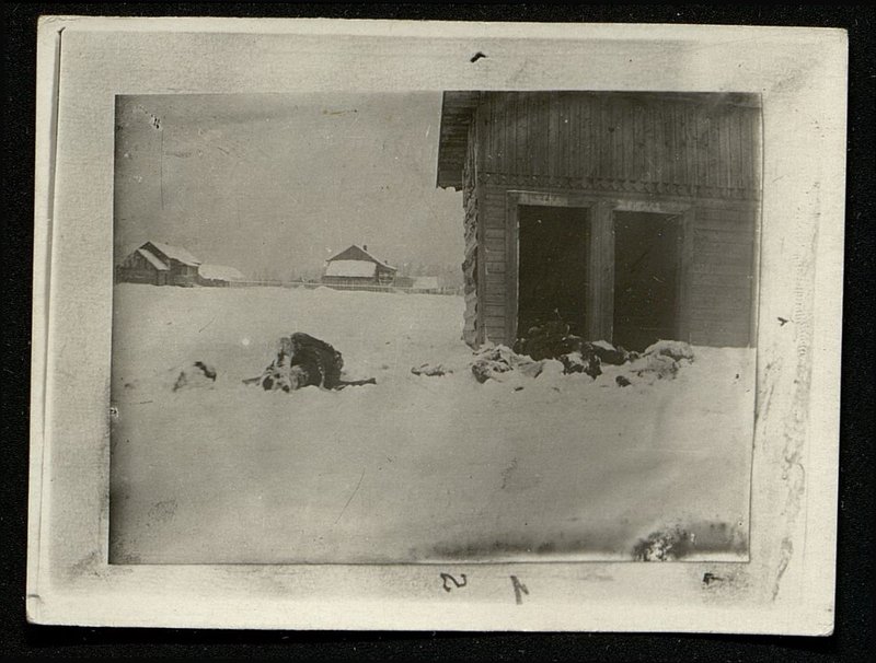 Original image: Prisoners of the Red Army, shot near the restroom, Ostashkovsky district, village Aleksandrovka