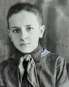 Пионер Саша Мельников