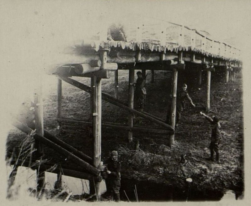Image: Preparing the bridge for the explosion