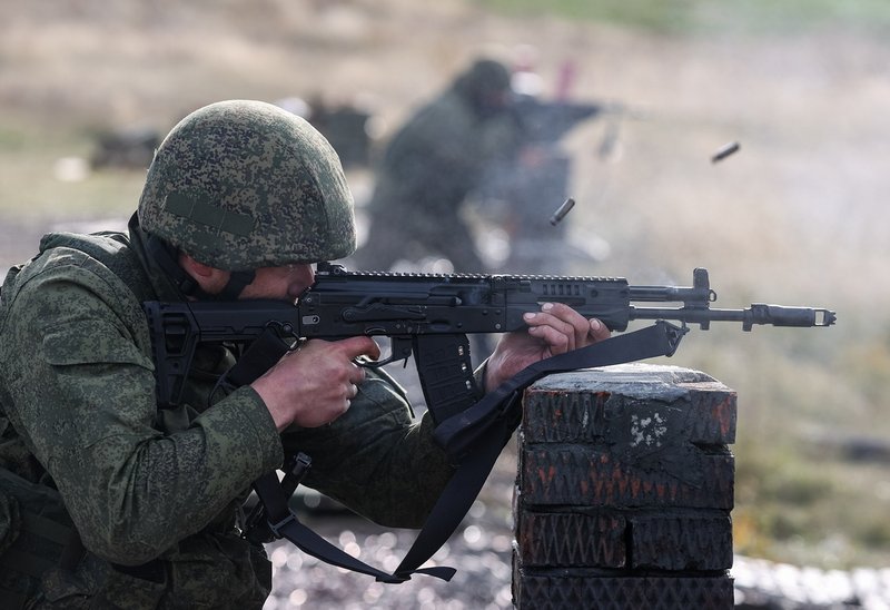Training of mobilized citizens in the SVO zone (preparation of tank crews).