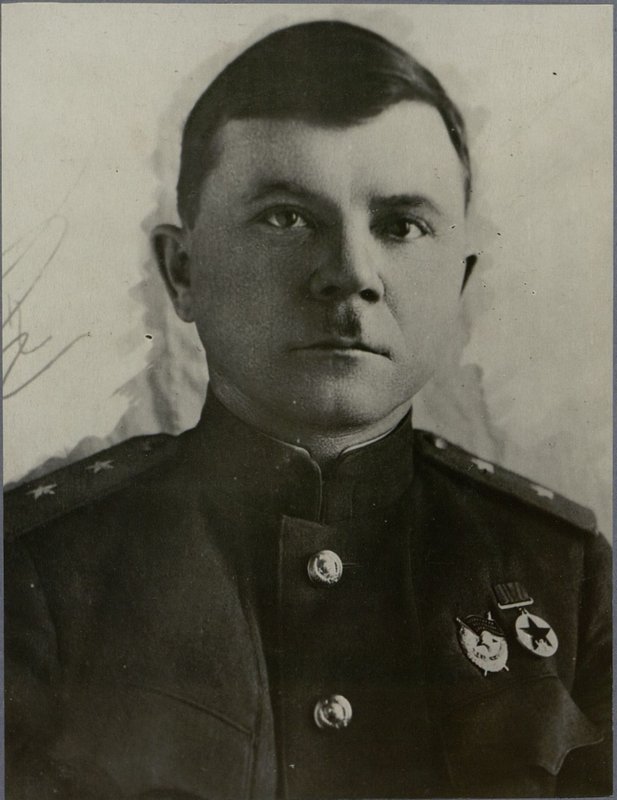 Фотография: Заместитель командующего и Начальник инженерных войск Западного фронта генерал-лейтенант Инженерных войск И.П. Галицкий