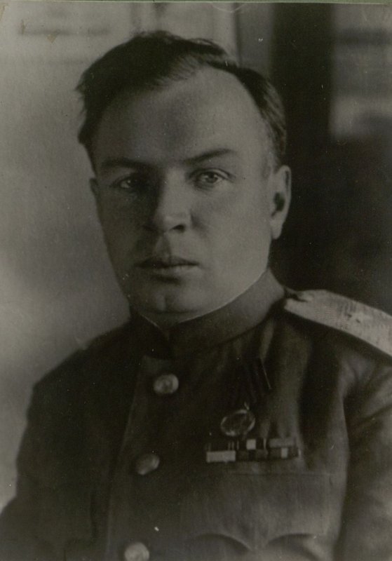 Фотография: Член Военного Совета 13 армии генерал-майор Чернышев Н.Г.
