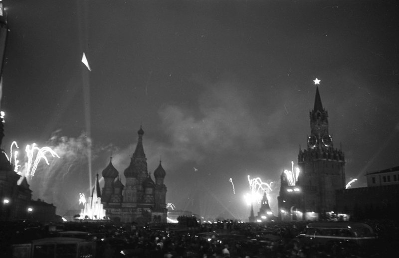 Салют в Москве.