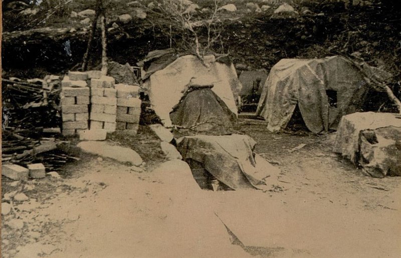 Фотография: Склад боеприпасов провтиника, захваченный 73 огттпп (отдельный гвардейский танковый полк прорыва) в районе Луостари