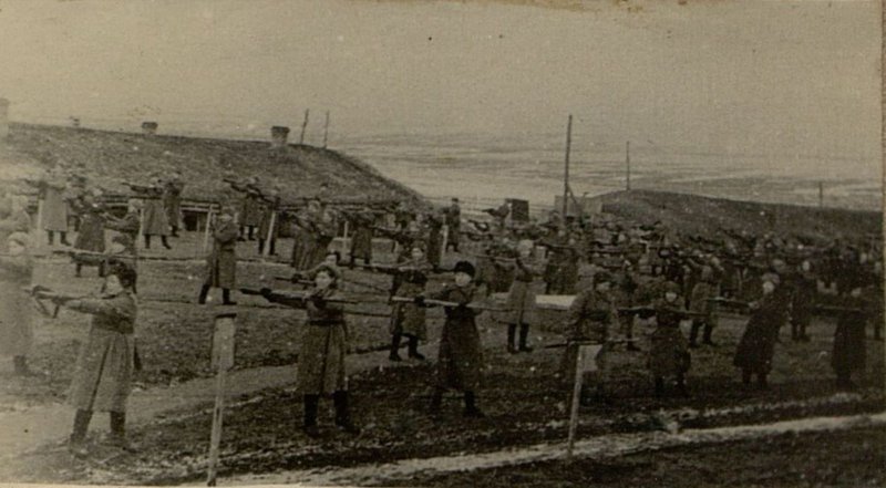 Фотография: На политзанятиях