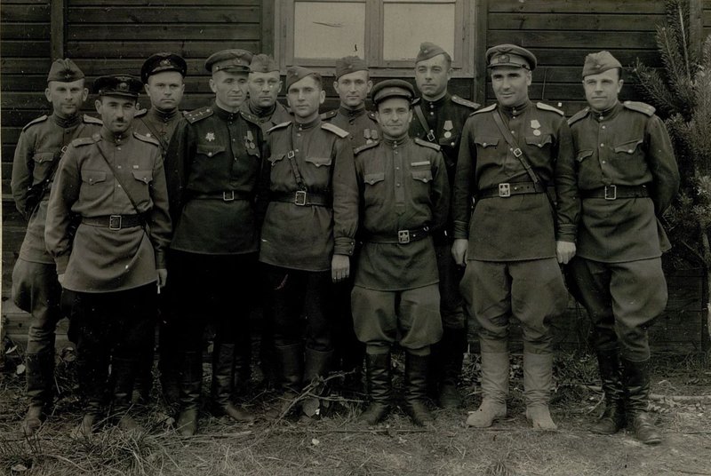 Фотография: Рационализаторы 33 района авиационного базирования