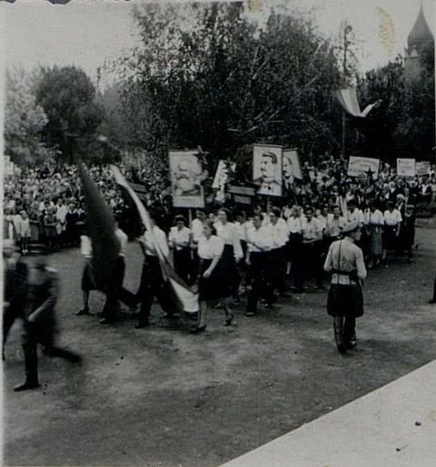 Image: Opening of the monument