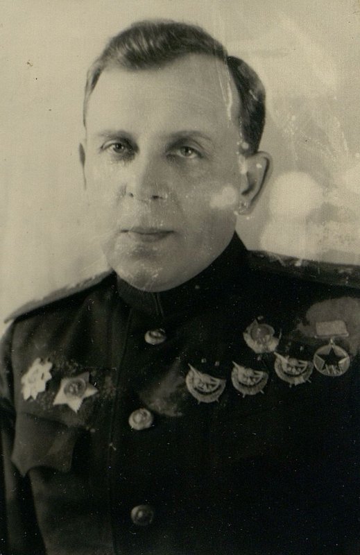 Фотография: Начальник артиллерийского управления армии генерал-лейтенант артиллерии Кубеев