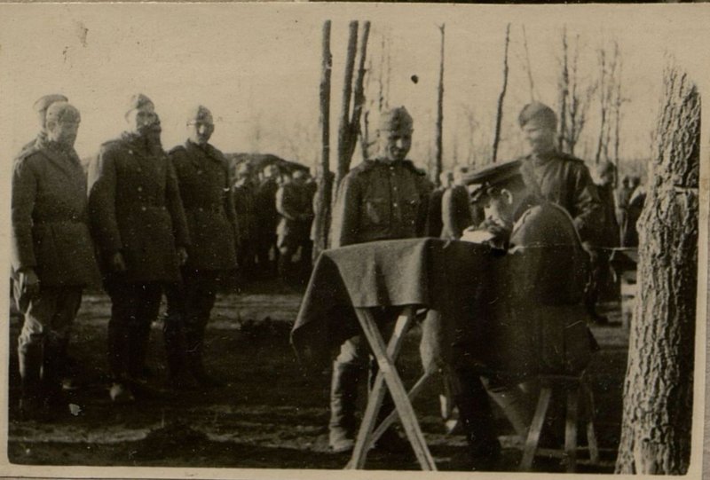 Фотография: Парад 1 мая 1944 г.