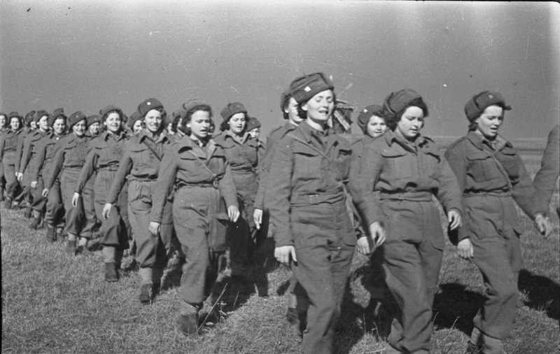 Female soldiers of the 1st Separate Czechoslovak Brigade (Ukraine)