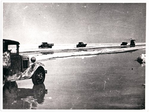 Ленинград в дни Отечественной войны. Ледовая трасса весной, Ладожская трасса 1942-1943 гг.