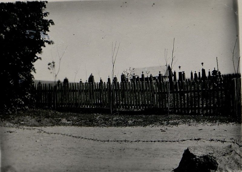Фотография: Общее воинское кладбище № 1, Гродненская обл., м. Берестовица, военное кладбище, северо-восточно 50 м деревни