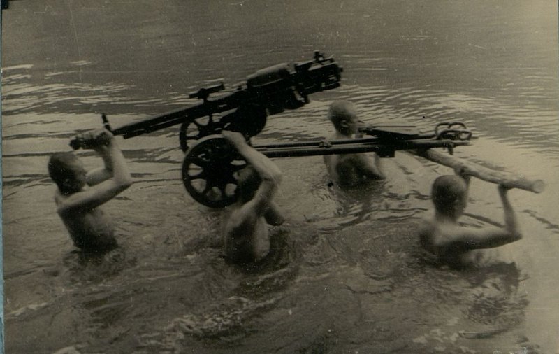 Фотография: Форсирование Западного Буга Частями 121 гвардейской стрелковой дивизии