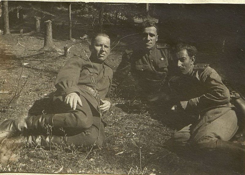 Image: Propaganda instructor Major Fokin, Major Kobzar and deputy commander of the mortar battery, senior lieutenant Hakobyan