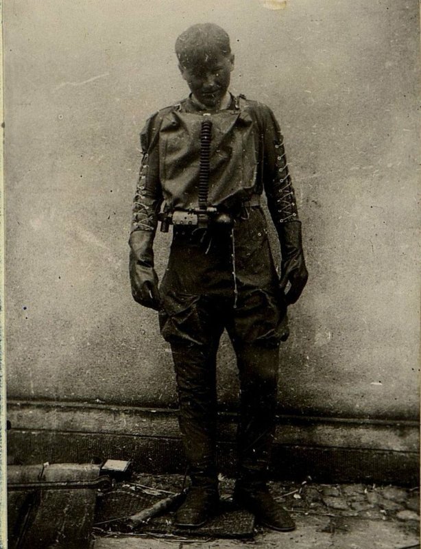 Image: Photo of a German saboteur in a light diving suit