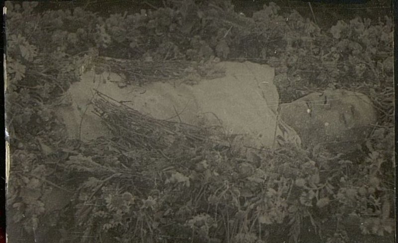 Фотография: Гвардии сержант Поксиваткин в гробу